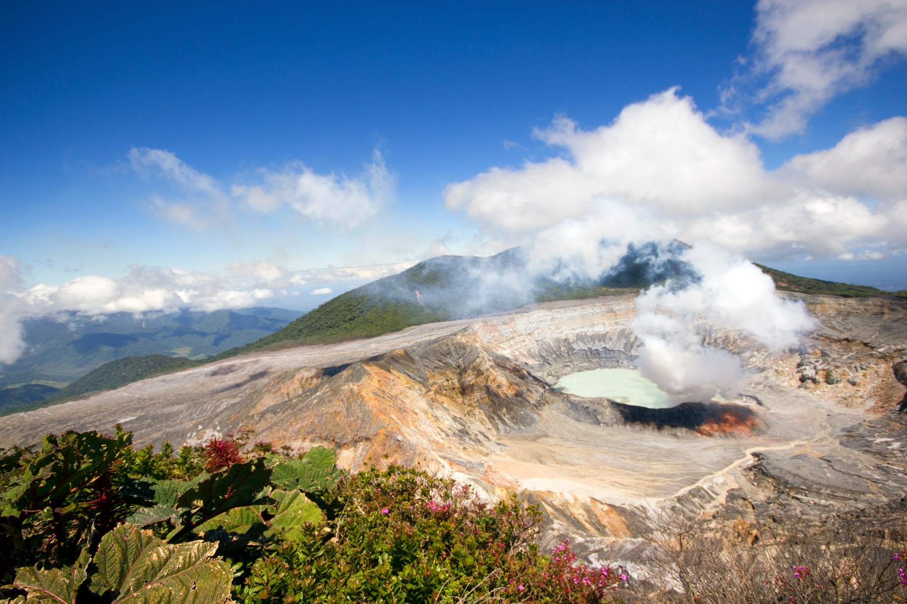 Costa Rica Poas volcano