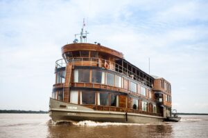 Luxury Delfin Amazon Cruises - Delfin I