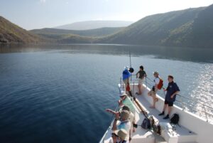 Galapagos-sailing-into-Tagus-Cove