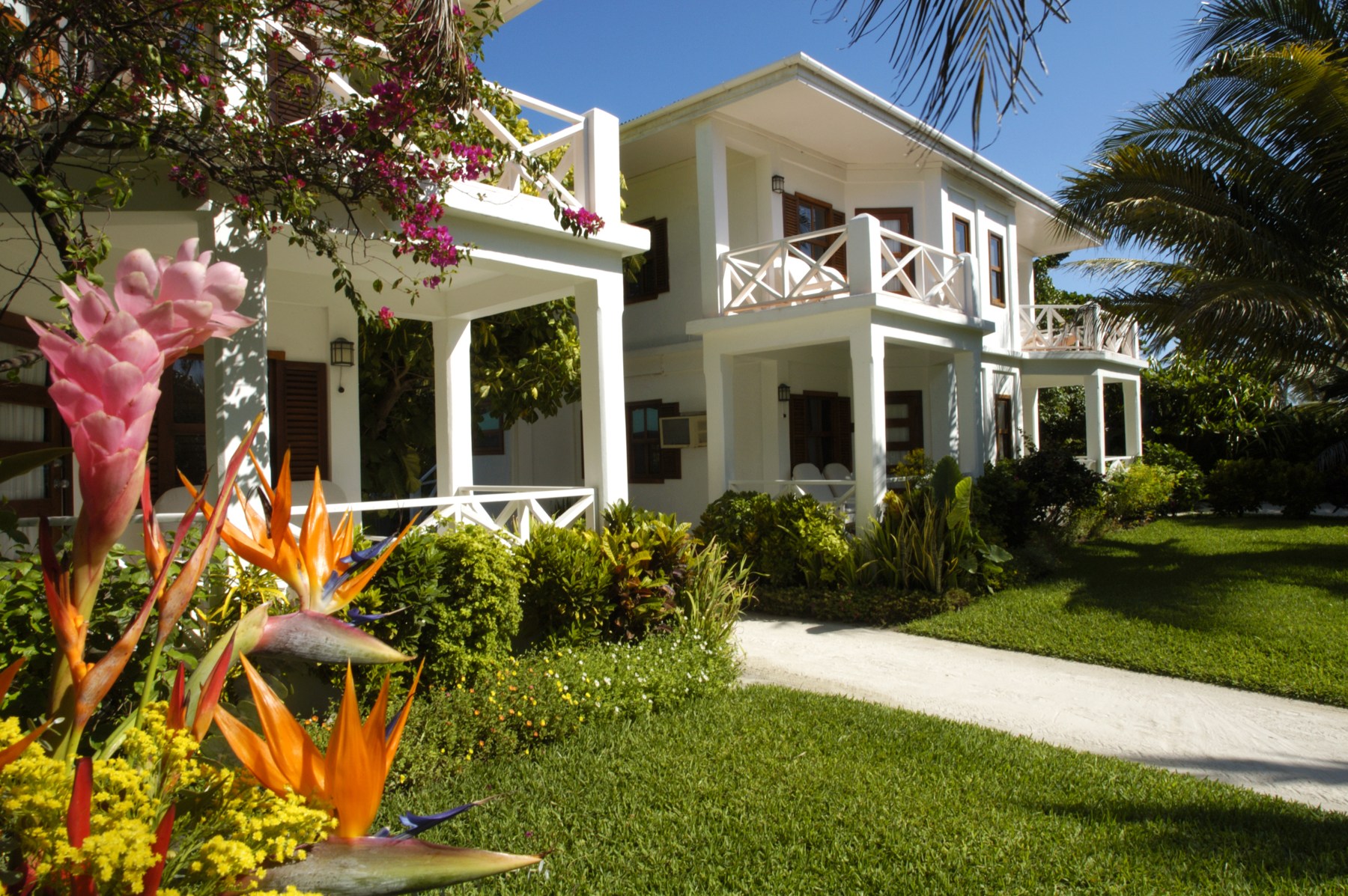 Victoria House Belize exterior gardens